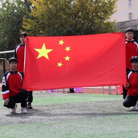 浇铸坚强意志 培养优秀品质