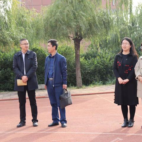 教研指导促课改  课堂练兵强实效