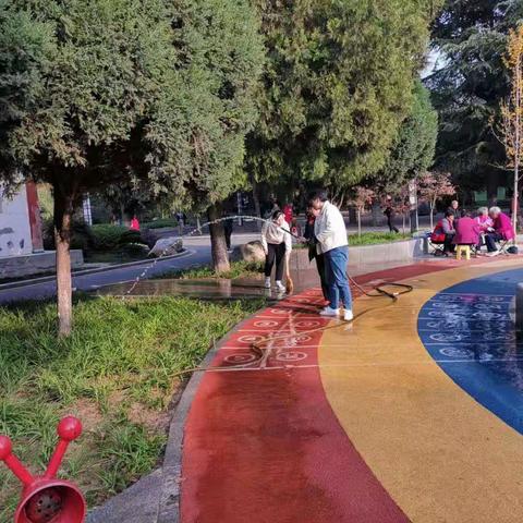 文明城市创建  市人民公园管理处志愿者在行动