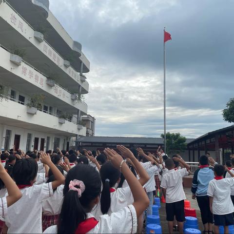 喜迎二十大    同唱一首歌———横州镇江南村委小学热烈庆祝第七十三个国庆节