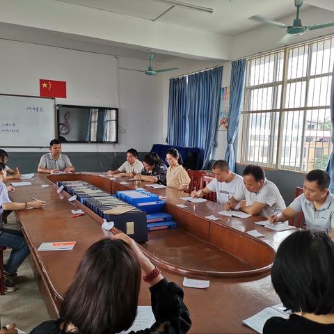 消防安全演练，共筑安全防线———横州镇江南村委小学开展消防安全演练活动