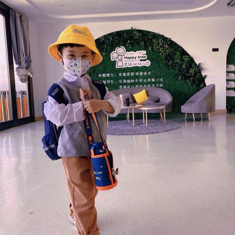 寻找春天，放飞梦想——小班段风筝节活动