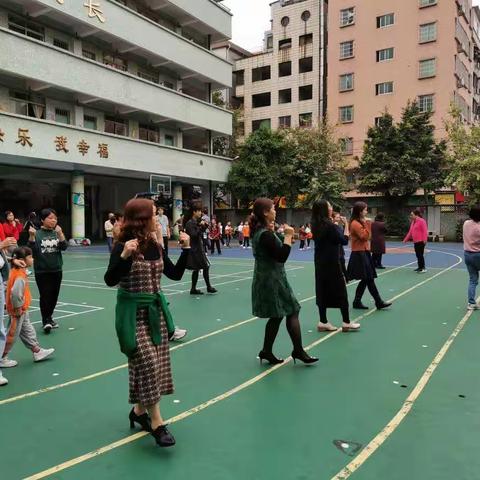 健康快乐    魅力绽放———萧岗小学2021年“三八”妇女节庆祝活动