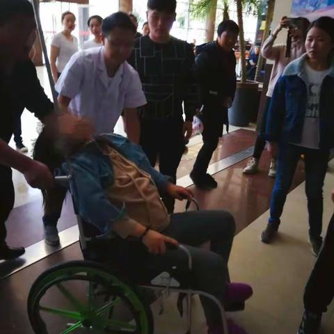 突遇破水待产妇，二院“白金十分钟”舞者实力救护！