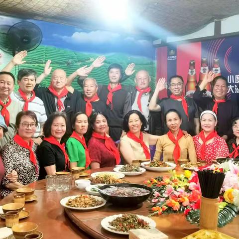 高中同学相聚昆明（2022夏）