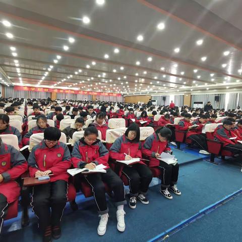 法制安全植心间，——隆尧县唐尧中学法制报告会