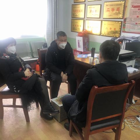 金城办广场社区：第一书记——在防疫一线显担当