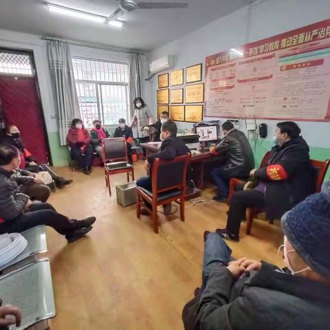 金城办广场社区：疫情防控最美身影