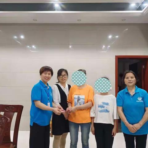 牵手爱心志愿者协会上埠服务队