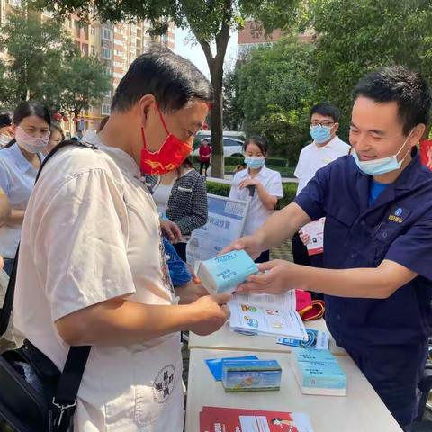 馨和居小区联合秦华天然气城北分公司开展燃气安全宣传活动