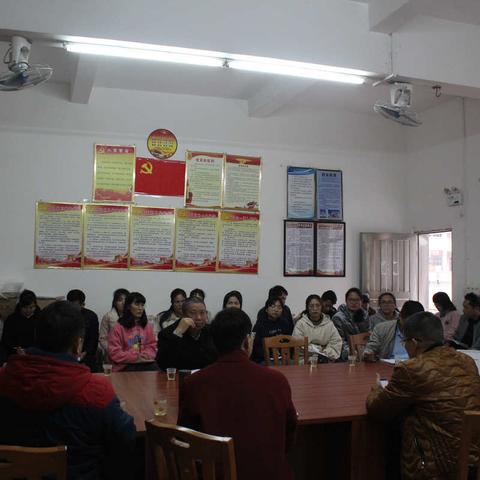 “教学教研一小步，教师成长一大步”——信宜市教育局教研室专家团队到平塘二中开展教学教研工作检查