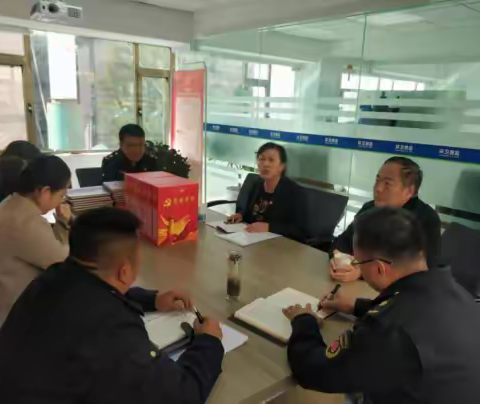 互评互查找差距，取长补短再提升——保洁二公司开展主题教育互学、互评、互查、互促工作