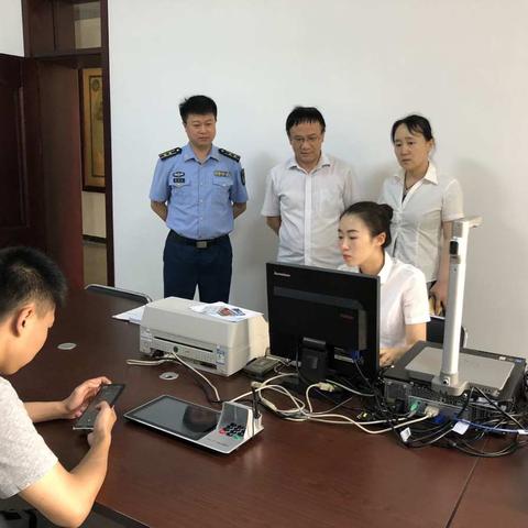 刘冀中行长带队到空军北部战区某部队开展上门服务