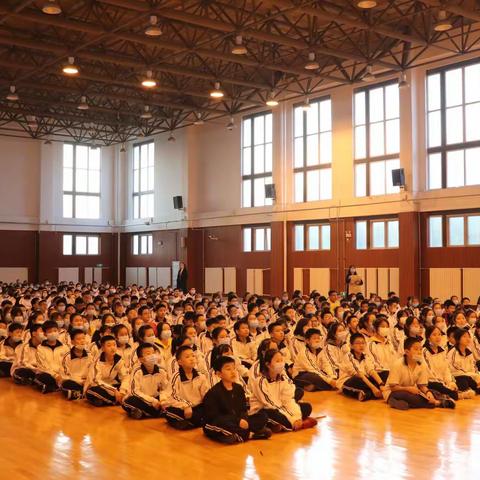 向阳生长，不负芳华——记北闸口中学2020—2021学年第一学期期中考试学生表彰会暨期末考试动员大会