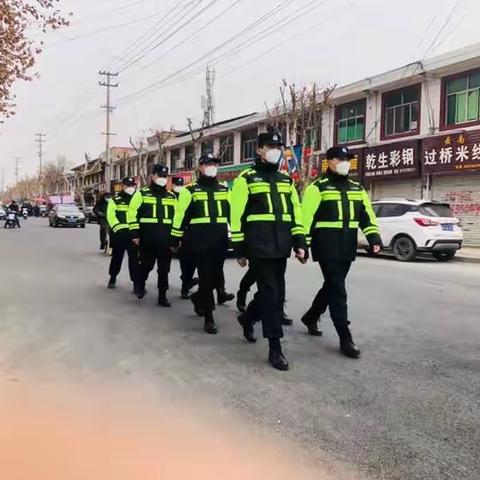【西安高新公安】东大派出所开展节前武装巡逻