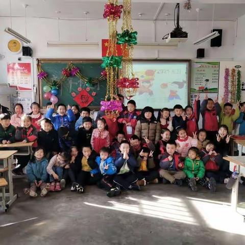 华丽元旦狂响曲，喜迎新年献贺礼 — — —潍坊日向友好学校一年级三班