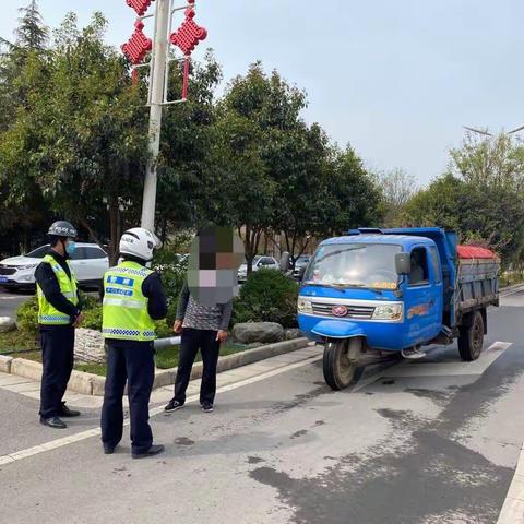 【阎良分局蓝天路派出所】交巡警交通安全大整治