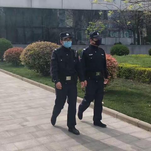 【公安阎良分局蓝天路所】在清明节假期开展辖区巡逻防控及交通整治工作