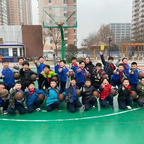 🏀育华小学二年级篮球社团🏀
