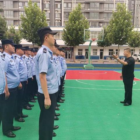 渑池特巡警大队持续开展夏季大练兵