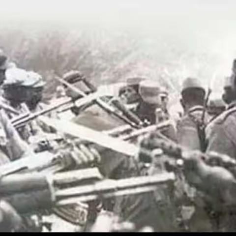 印军刺刀对准我军胸膛    毛主席说不要打