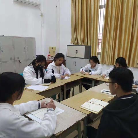 校园之声广播站编辑部例会