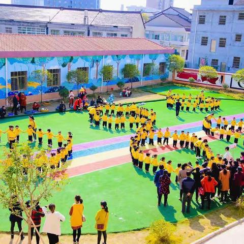 红星芸萃，雏鹰展翅——小四班技能展示活动