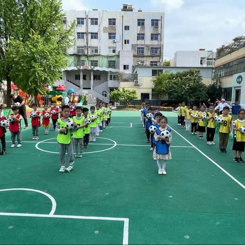 玩转足球——足球爸爸进校园活动