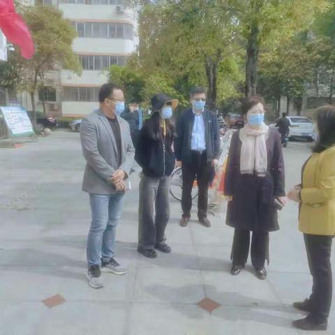 压实责任精准施策——市教育局领导深入府苑幼儿园检查指导疫情防控工作