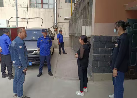 拆除违法建筑 整治社区环境