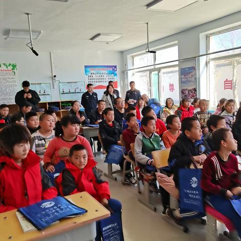 司法宣讲活动进校园