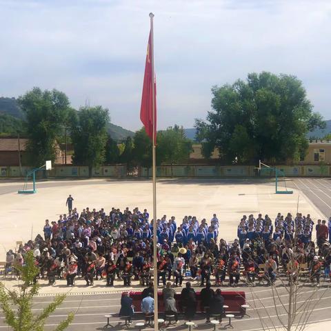 家校共育，静待花开——卅铺初级中学召开2022年秋季学期开学典礼暨家长会活动