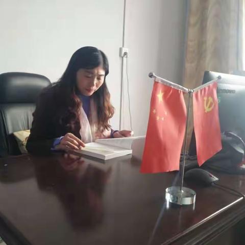 侯岗路——当好群众的服务员