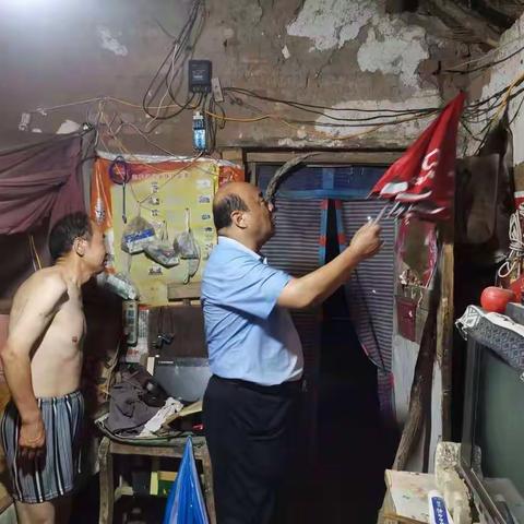 坚守防汛第一线——杜堂镇全力以赴做好防汛工作