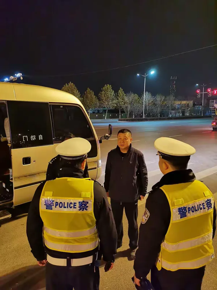 长治市公安局党委委员李玮同志带队对秋冬季大气污染专项治理行动进行