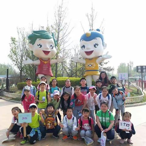 春满大地，绿润中华，葱茏绿博，走遍华夏