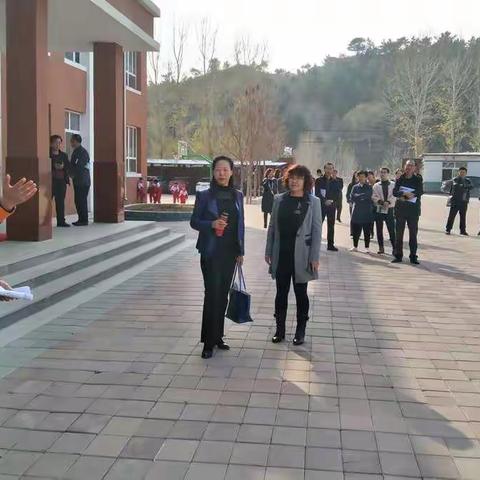 喀左县小学西片养成教育拉练总结会在大营子中心小学举行