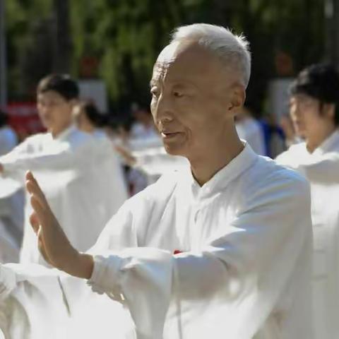 长治市太行公园太极拳指导站公益培训班本周六课程:八法五步之一八法