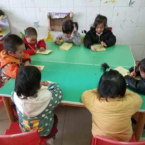 小朋友们在幼儿园的精彩瞬间