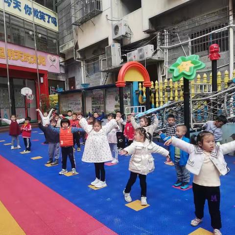 永顺县辰星幼儿园大二班幼儿10月在园生活剪影