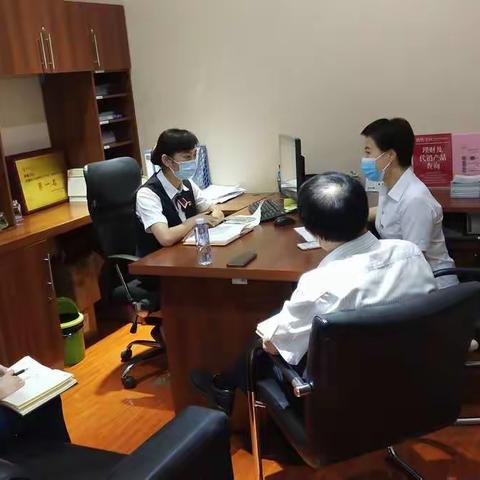 德阳分行林碧慧纪委书记一行到旌湖支行调研