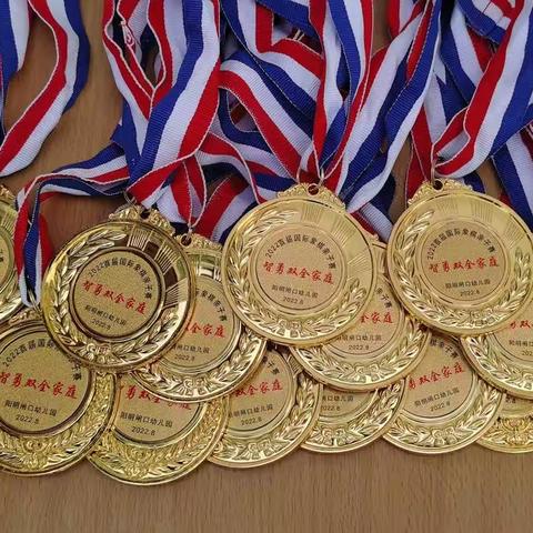 “奔跑吧，少年”阳明闸口幼儿园首届国际象棋亲子赛