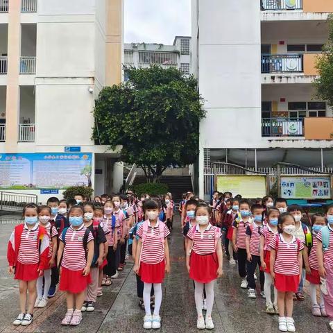 “走进小学  快乐体验”丁溪幼儿园大班参观小学活动