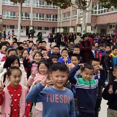 亲子齐运动，快乐共成长——嘉明实验小学一六班运动会剪影