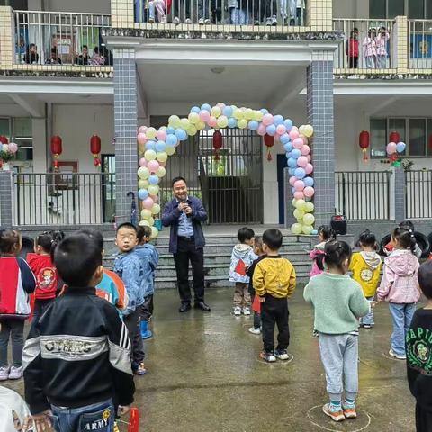 平昌县星光实验学校附属幼儿园开展“迎中秋·庆国庆”活动