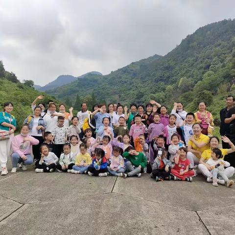 云舟幼儿园果果三班《浓情五月天，感恩母亲节》