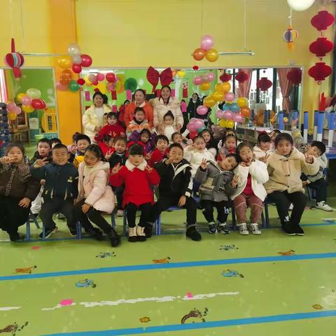 云舟幼儿园果果（3）班“庆新年”活动
