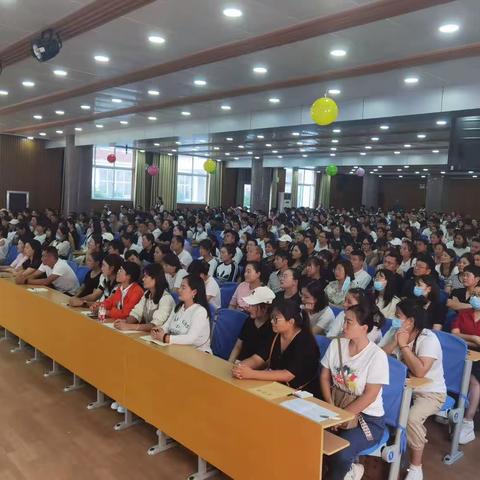 【“家”点精彩，“育”见未来】一年级新生家长会活动记录