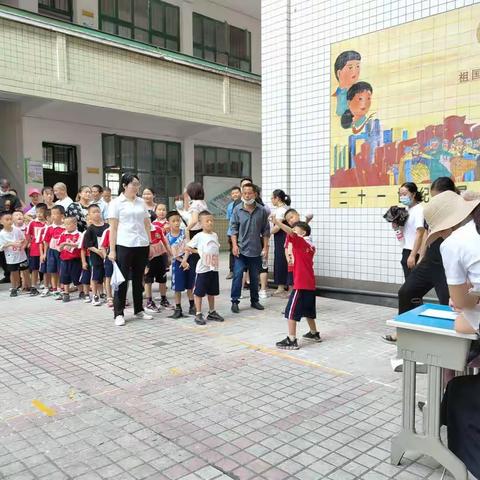 2102班第一次运动会