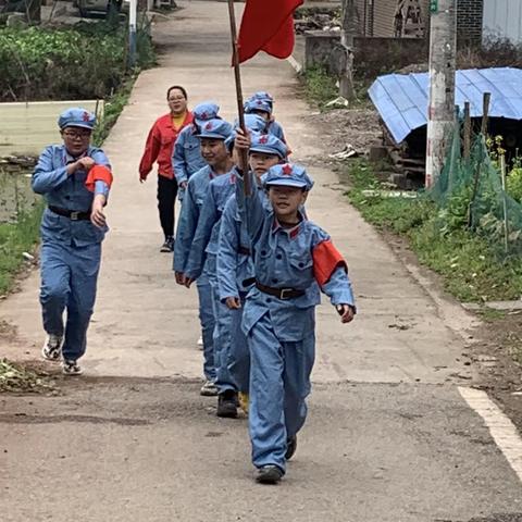 学习雷锋精神  传承红色基因